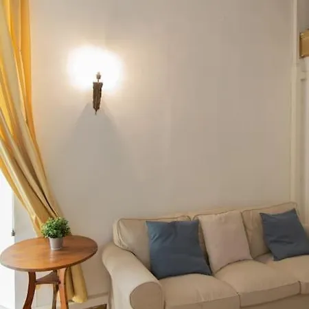 Strategic 2Br Apartment Florence Buitenkant foto