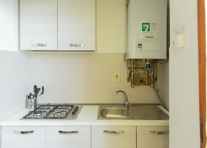 Strategic 2Br Apartment